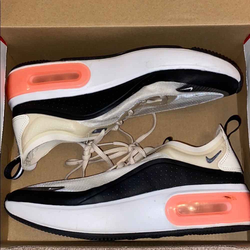 Nike Air Max Dia Sneakers
